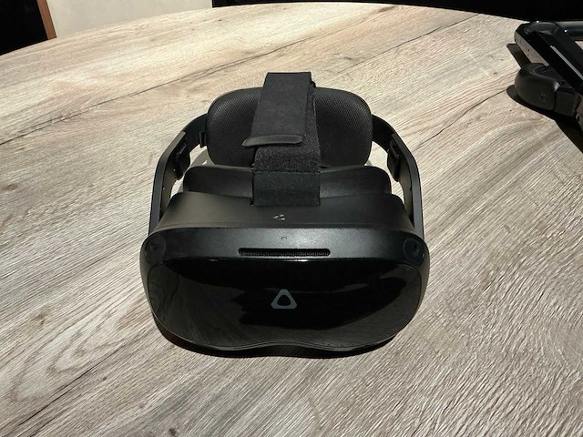 Htc vive focus 3 vr bril - afbeelding 2 van  4