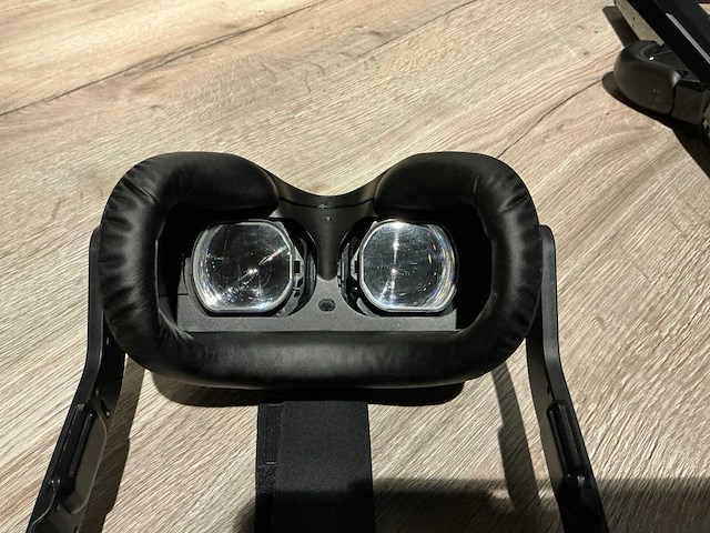 Htc vive focus 3 vr bril - afbeelding 3 van  4
