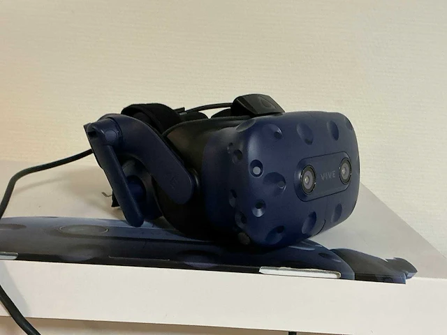 Htc vive pro 2q29100 vr-headset - afbeelding 1 van  4