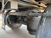 H.t.f. - 2001 - oplegger met gesloten geïsoleerde opbouw v.v gestuurde achteras, ama laadklep 14 meter og-12-zv - afbeelding 11 van  26