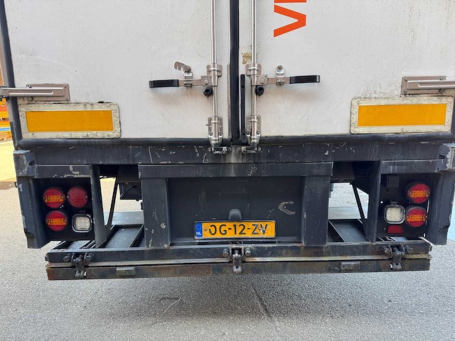 H.t.f. - 2001 - oplegger met gesloten geïsoleerde opbouw v.v gestuurde achteras, ama laadklep 14 meter og-12-zv - afbeelding 21 van  26