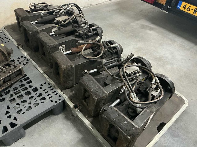 Htt container grijper vrachtwagen onderdeel - afbeelding 1 van  14