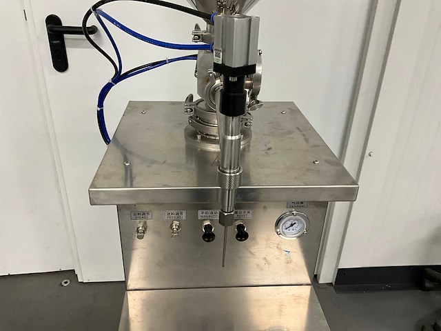 Hua yang pneumatische semi-automatische vulmachine - afbeelding 9 van  11