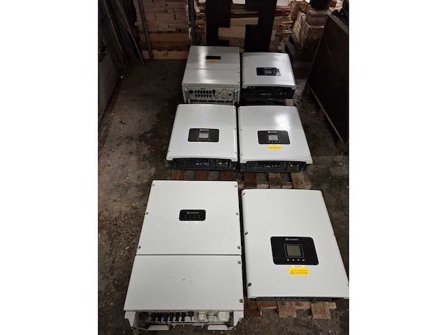 Huawai 2017 sun2000-17ktl zonne-energie omvormer (6x) - afbeelding 1 van  8