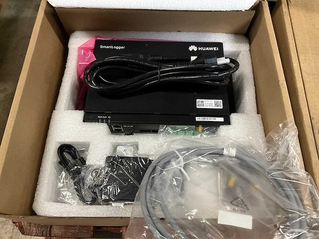 Huawei - 2021 - smartlogger 3000 - datalogger - afbeelding 1 van  6