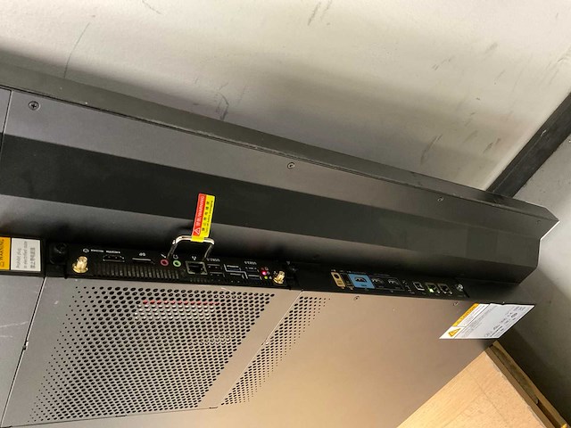 Huawei (ib-ug65) 65”, 3840x2160 (uhd) lcd monitor - afbeelding 5 van  6