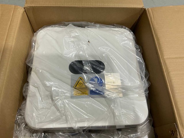 Huawei sun2000-5ktl-l1 omvormer - afbeelding 3 van  4