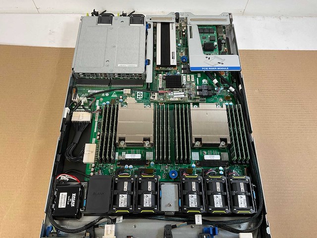 Huawei technologies co. ltd rh1288 v3, 2x xeon(r) e5-2680 v3, 256 gb ram(16x 16gb), 1x 1.6 tb nvme(hwe36p43016m000n) main server chassis - afbeelding 7 van  8