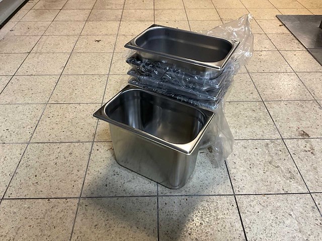 Hubert 1/4 gn bakken (5x) - afbeelding 1 van  5