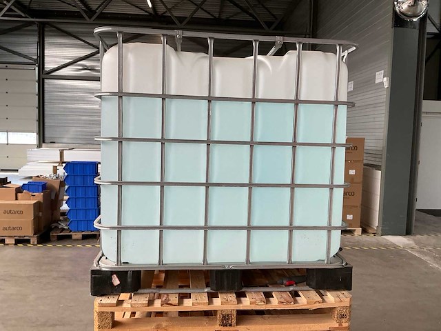 Huchem ibc container met demiwater - afbeelding 4 van  9