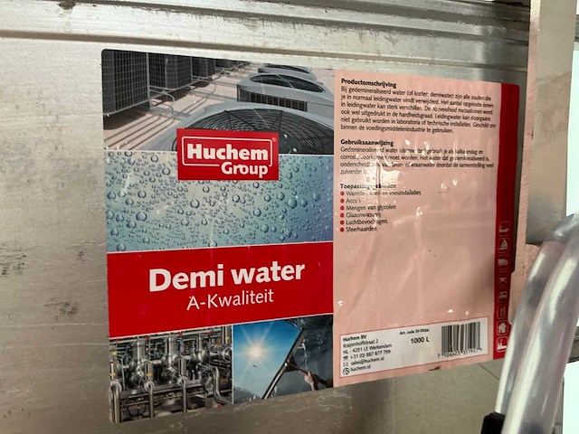 Huchem ibc container met demiwater - afbeelding 7 van  9