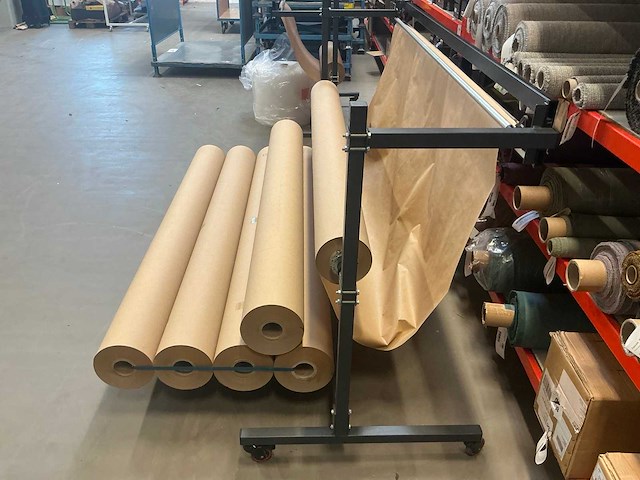 Huedig mobiele rolhouder met inhoud - afbeelding 2 van  8