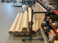 Huedig mobiele rolhouder met inhoud - afbeelding 2 van  8