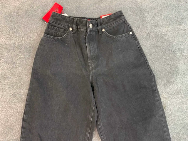 Hugo - 1993 - jeans (18x) - afbeelding 2 van  9