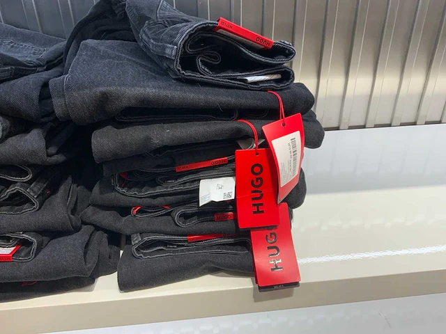 Hugo - 1993 - jeans (18x) - afbeelding 8 van  9