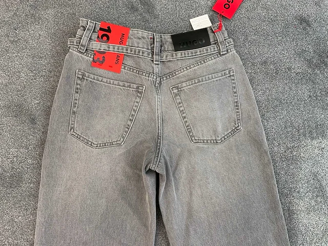 Hugo - 1993 - jeans (5x) - afbeelding 5 van  5