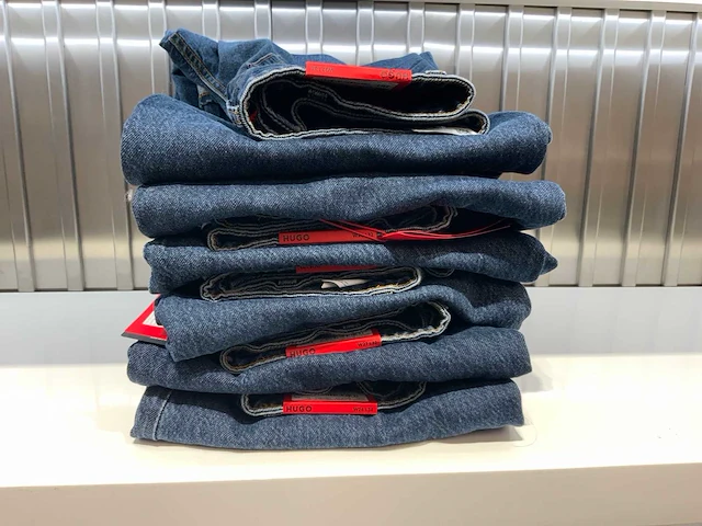 Hugo - 1993 - jeans (6x) - afbeelding 5 van  5