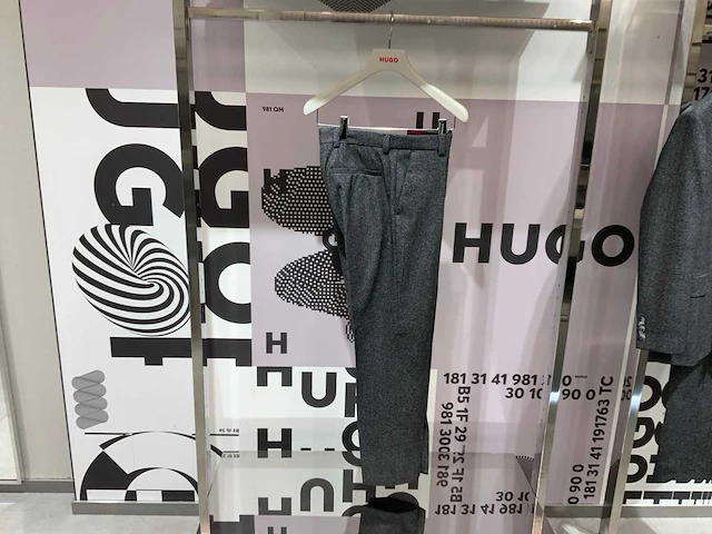 Hugo - kris/teagan231x - kostuums (2x) - afbeelding 5 van  6
