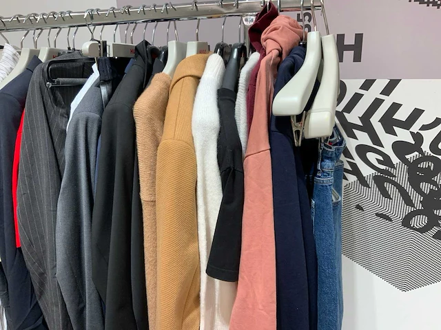 Hugo - restpartij kleding (65x) - afbeelding 6 van  6