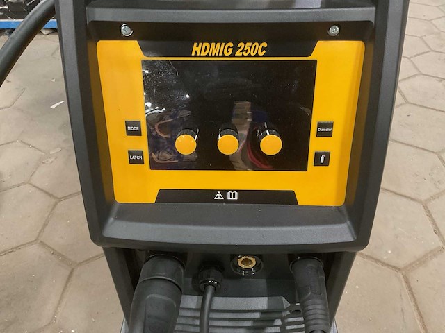 Hugong hdmig 250c lasmachine - afbeelding 3 van  6