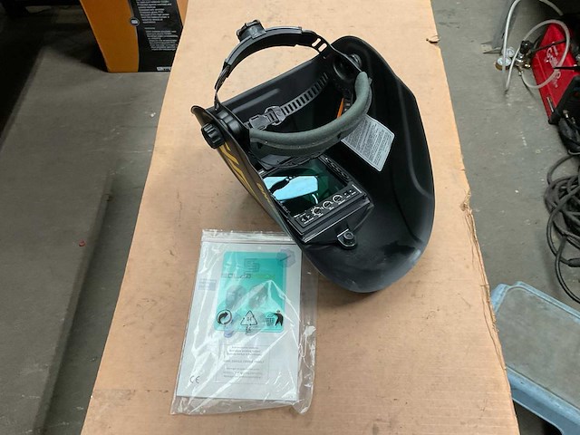 Hugong lashelm - afbeelding 1 van  3