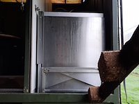 Huifaanhanger met diverse apparatuur - afbeelding 3 van  12