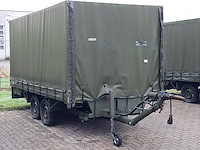 Huifaanhanger met diverse apparatuur - afbeelding 6 van  12