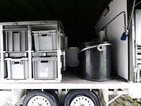 Huifaanhanger met diverse apparatuur - afbeelding 2 van  12