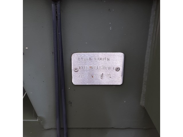 Huifaanhanger met diverse apparatuur - afbeelding 4 van  13