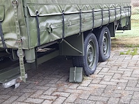 Huifaanhanger met diverse apparatuur - afbeelding 10 van  13