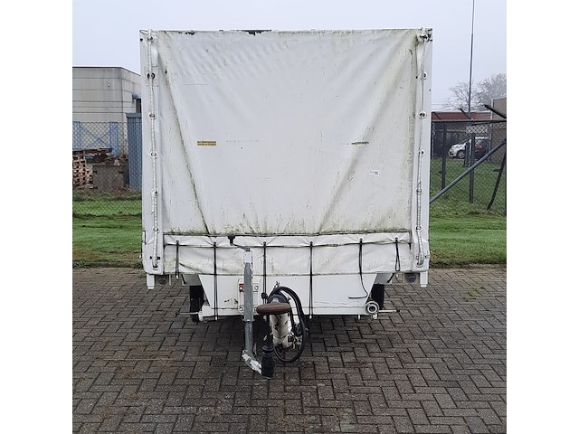 Huifaanhanger met diverse apparatuur - afbeelding 7 van  14