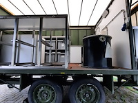 Huifaanhanger met diverse apparatuur - afbeelding 2 van  12