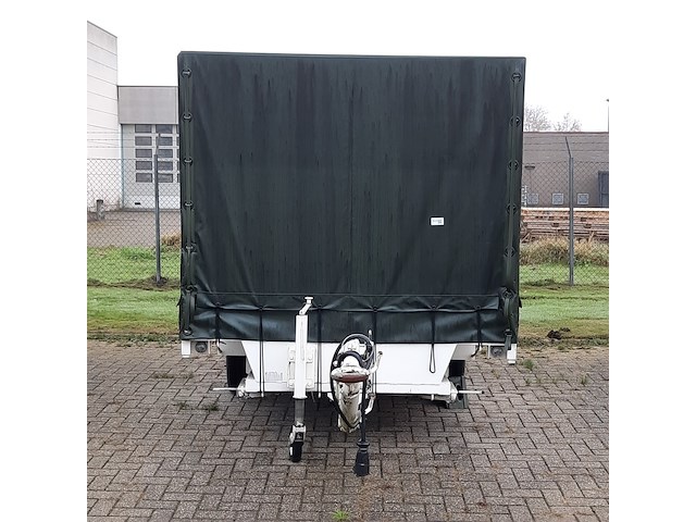 Huifaanhanger met diverse apparatuur - afbeelding 5 van  12