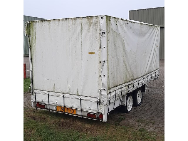 Huifaanhanger met diverse apparatuur - afbeelding 14 van  14