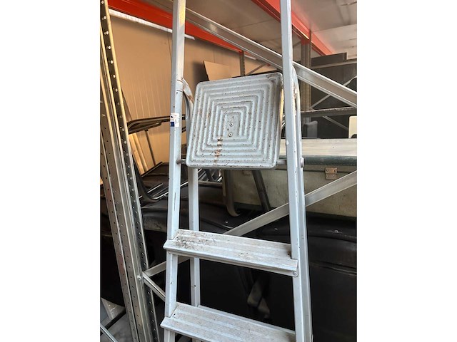 Huishoudtrap (2x) - afbeelding 3 van  4