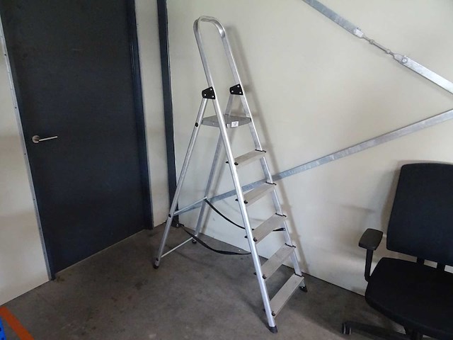 Huishoudtrap - afbeelding 1 van  1