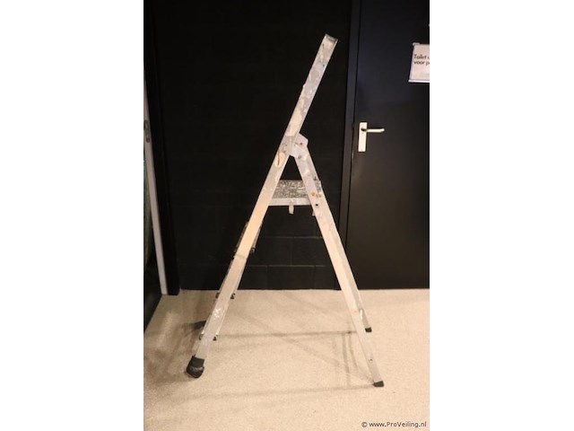 Huishoudtrap - afbeelding 2 van  3