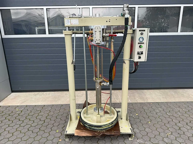 Huk - vetpomp 200l - vetpers - afbeelding 1 van  6