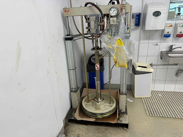 Huk - vetpomp/pers pneumatisch 200l - overige garage inventaris - afbeelding 2 van  10