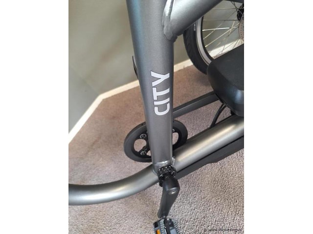 Huka driewielerfiets |model city | lage instap | kleur gunmetal grey | maat m - afbeelding 4 van  19