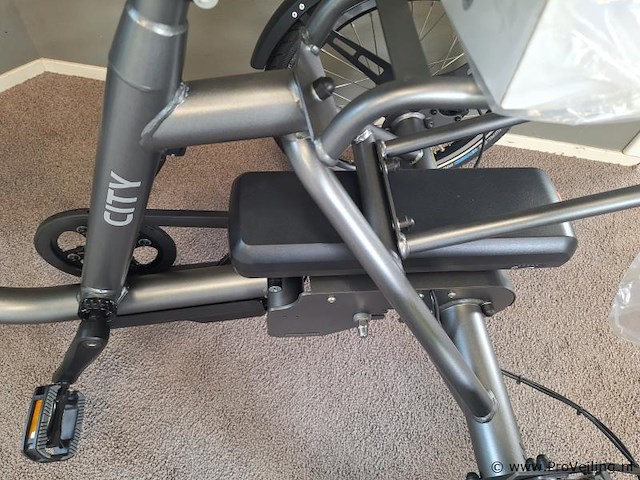 Huka driewielerfiets |model city | lage instap | kleur gunmetal grey | maat m - afbeelding 16 van  19