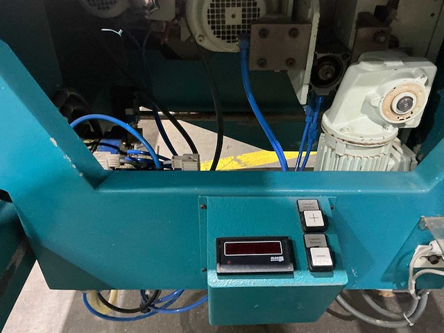 Hüllhorst - 1994 - dh 54 - dubbele afkortzaag - afbeelding 9 van  21