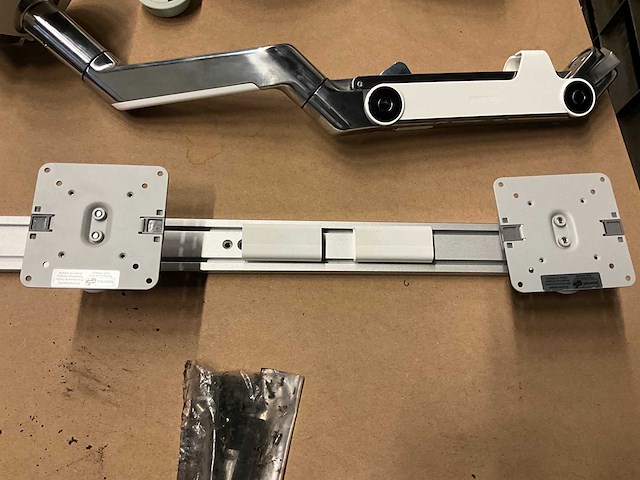 Humanscale - monitorsteunen - afbeelding 3 van  5