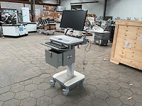 Humanscale hospital cart computer monitor - afbeelding 1 van  3