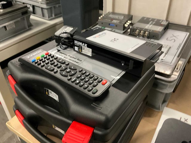 Humax digital eco ii hd+ satteliet ontvanger (2x) - afbeelding 2 van  3