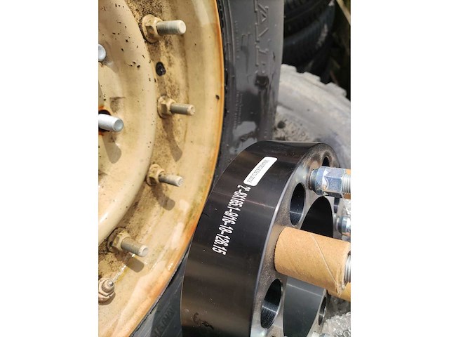 Hummer 12-bolt + spacers - 37" 8x165,1 - velg (4x) - afbeelding 4 van  6