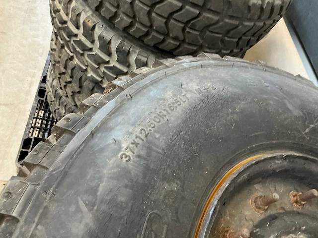 Hummer band met velg (4x) - afbeelding 6 van  8