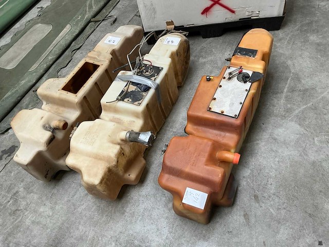 Hummer brandstoftank (3x) - afbeelding 2 van  4