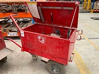 Hummer gereedschapswagen met inhoud - afbeelding 2 van  8