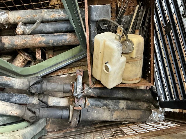 Hummer humvee onderdelen - afbeelding 4 van  4